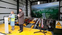 La ministra de Transportes, Movilidad y Agenda Urbana, Raquel S�nchez, interviene en presencia del presidente del Gobierno de Asturias, Adri�n Barb�n, durante su visita a la Variante de Pajares