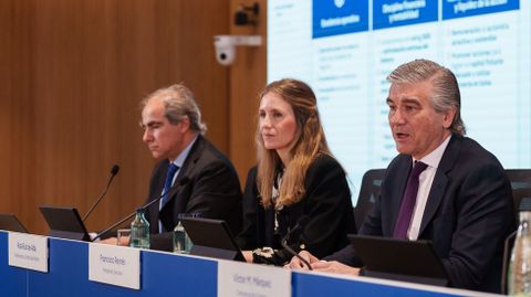 Manuel Garca, Rita Ruiz y Francisco Reyns, en la presentacin de resultados