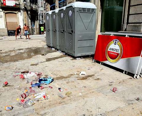 Las barras tendr�n que comenzar a retirarse a las 15.30 para que est�n desmontadas a las 16 horas. 
