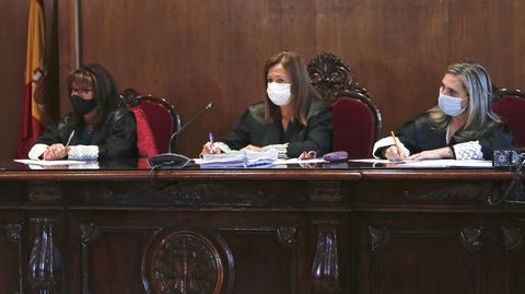 Foto de archivo de las magistradas de la seccin cuarta de la Audiencia de Pontevedra.