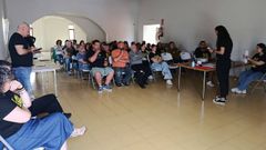Charla en el local social de Traba sobre el proyecto para reactivar la mina de Co�ns