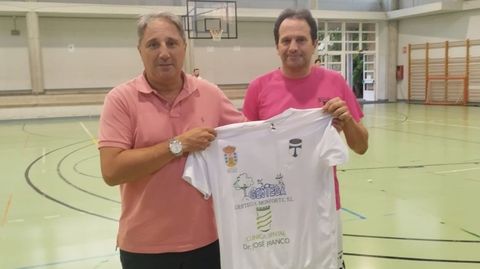 El presidente del Lemos FS, Miguel ngel (izquierda), junto al nuevo tcnico Leo Rodrguez (derecha) 