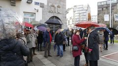 Concentraci�n de mutualistas de Muface en la sede de la Delegaci�n del Gobierno, en A Coru�a