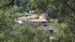 La casa grande de Covas es el centro de la extensa finca que los propietarios ponen a la venta