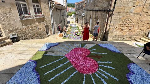 <strong>Alfombras florarles en Muros</strong>
