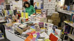 T�tulos en formato reducido, en la librer�a Berbiriana, de A Coru�a.