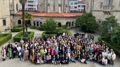 Foto grupal de los participantes del reencuentro de antiguos alumnos del Santo �ngel
