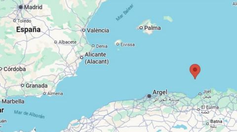 Salvamento Mar�timo se�ala con un punto rojo el lugar donde ha sido localizado el 28 de enero el Admirante, velero de nueve metros que desapareci� el d�a 15 cuando navegaba entre Gand�a (Valencia) y Guardamar del Segura (Alicante).
