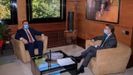 El presidente del Principado de Asturias, Adri�n Barb�n (i), recibi� este domingo al presidente de la Xunta de Galicia, Alberto N��ez Feij�o, en la sede de Presidencia, en Oviedo