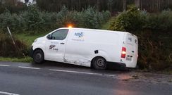 Una furgoneta que se vio implicada en un accidente ocurrido en Anxeriz, Tordoia.