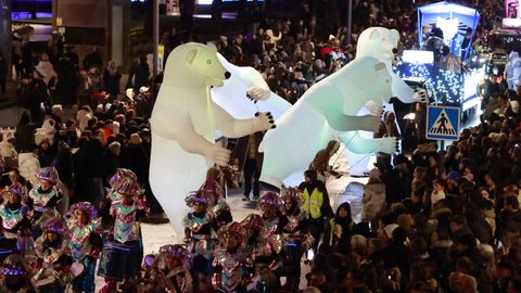 Los osos gigantes que participaron en la cabalgata de Reyes de A Coru�a