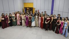 Los graduados posaron juntos antes de que comenzase la ceremonia