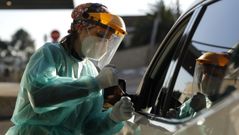 Pruebas PCR en el autocovid del Ventorrillo, en A Coru�a