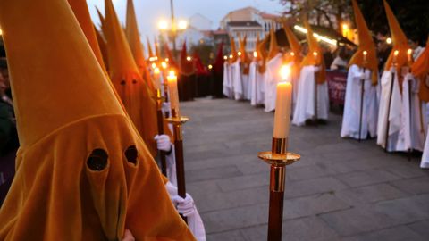 La procesi�n del Cristo Rey y de la Virgen de la Amargura recorri� en la noche del Lunes Santo el casco hist�rico ferrolano.