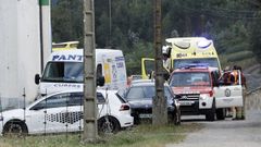 Desde los todo terreno los heridos eran trasladados a las ambulancias conforme se iban encontrando