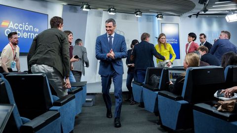 Pedro S&aacute;nchez durante una rueda de prensa posterior al Consejo de Ministros extraordinario, en el palacio de la Moncloa, el viernes. 