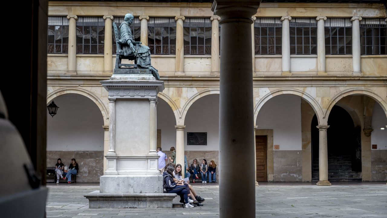 Declaran improcedente el despido de un profesor de la Universidad de Oviedo al que acusaban de ausentarse a tutorías y hacer «comentarios obscenos»