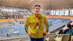 Sara Caamao, con su medalla de plata.