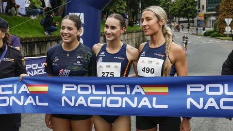 Carrera solidaria de la Polic�a Nacional en Ourense