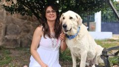 Andrea Gonz�lez, co seu can Troi, en Ponteareas.