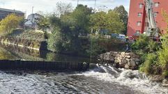 Retirada de las piezas de la presa para prevenir embolsamientos de agua
