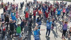 Ciclistas en la explanada de Poniente, antes del inicio de una de las bicicletadas de 30 D�as en Bici en 2018.Ciclistas en la explanada de Poniente, antes del inicio de una de las bicicletadas de 30DEB en 2018