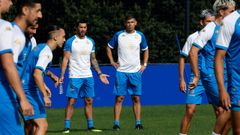 Joaqun Sorribas, junto a Antonio Hidalgo durante un entrenamiento del Deportivo.