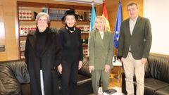 Reuni�n en la sede de la Xunta en Ourense de miembros de la asociaci�n Mirada Mulleres +60 con el delegado territorial.