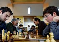 Adri�n G�mez, a la derecha, sum� medio punto decisivo.