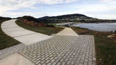 Un paseo, en el litoral de Foz, en una imagen de archivo.