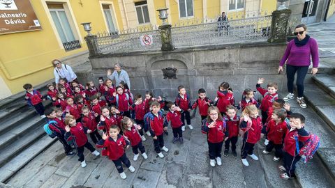 Alumnos de infantil del colegio La Encarnacin de Caldas, peregrinos por un da