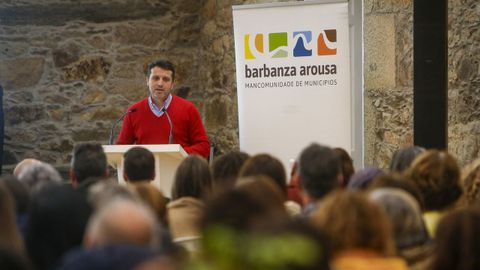 El alcalde de Boiro se dirige a los asistentes en un acto de la Mancomunidade de Concellos de Arousa Norte