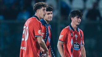 Los canteranos del Celta Hugo Burcio, Andr�s Anta��n y Anxo Rodr�guez.