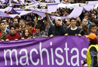 Estudiantes de colegios se manifestaron contra la violencia de gnero en Vigo en el 2015. 