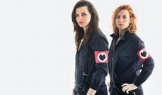 Vicky Longa, a la izquierda, se fue de Vilagarc�a a Barcelona hace seis a�os y es, con Aina Godoy, el alma mater de Manuela Kant. 