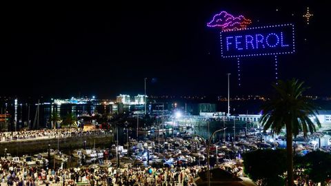 Espect�culo de drones de las fiestas de Ferrol.