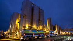 Imagen de un cami�n cisterna de leche frente a la f�brica Fonterra Te Rapa, en Hamilton (Nueva Zelanda)
