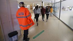 Un simulacro de evacuaci�n en el IES A Xunqueira II de Pontevedra