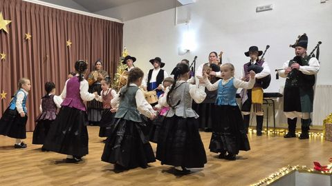 Una actuaci�n en la Gala de Nadal del Concello de Cervo.