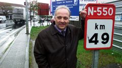 Manuel Mir�s accedi� a la alcald�a de Oroso por segunda vez en el 2002, a�o al que corresponde la imagen