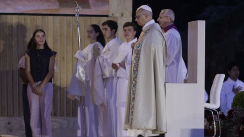 El papa preside la vigilia de oraci�n con j�venes.