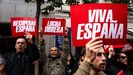 Afines a Frente Obrero protestaban la ma�ana de este s�bado frente a la sede del PSOE, en la madrile�a calle Ferraz