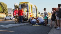 Una ambulacia traslad� al herido al Hospital �lvaro Cunqueiro.