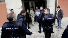 Aumento de la presencia policial en el edificio ocupado de A Moura