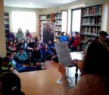 Persoas de diversas idades escoitaron m�sica e poemas de Rosal�a na Casa da Cultura de Bertamir�ns.