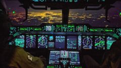 Cabina de un A400M del Ej�rcito del Aire en vuelo desde China con material sanitario.