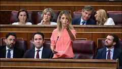 La portavoz del PP, Cayetana �lvarez de Toledo, se emple� a fondo contra el PSOE