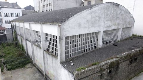 El pabellón deportivo de la OJE de Lugo, en el olvido
