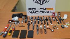 Objetos incautados a los sospechosos durante su detenci�n