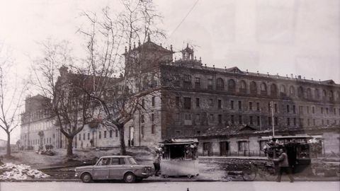 Quioscos en la plaza de la Compaa, conocidos popularmente como carritos